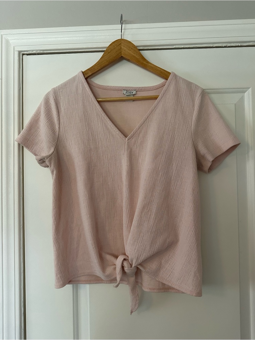 J Crew Textured Tie Front V Neck Top in Light Pink, Size Medium